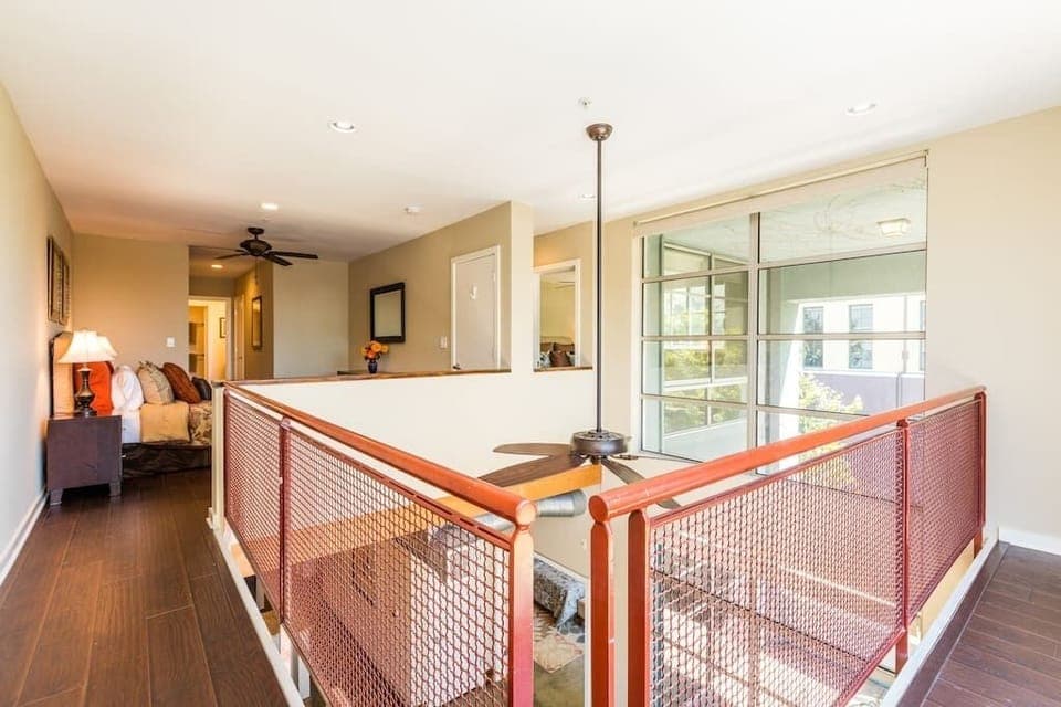 Upper Level Cat Walk