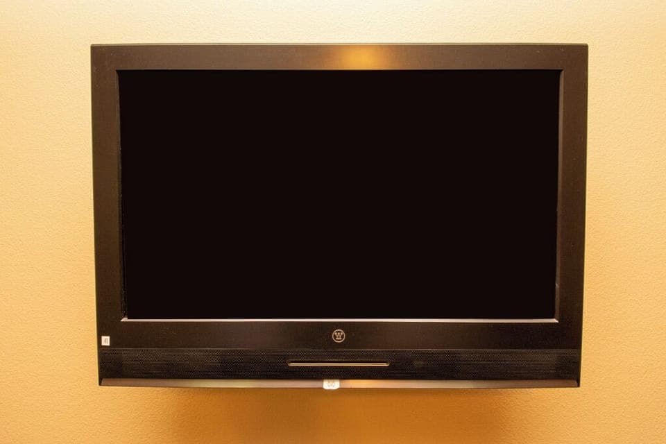 SWP 667 Leland Creek TV in master bedroom