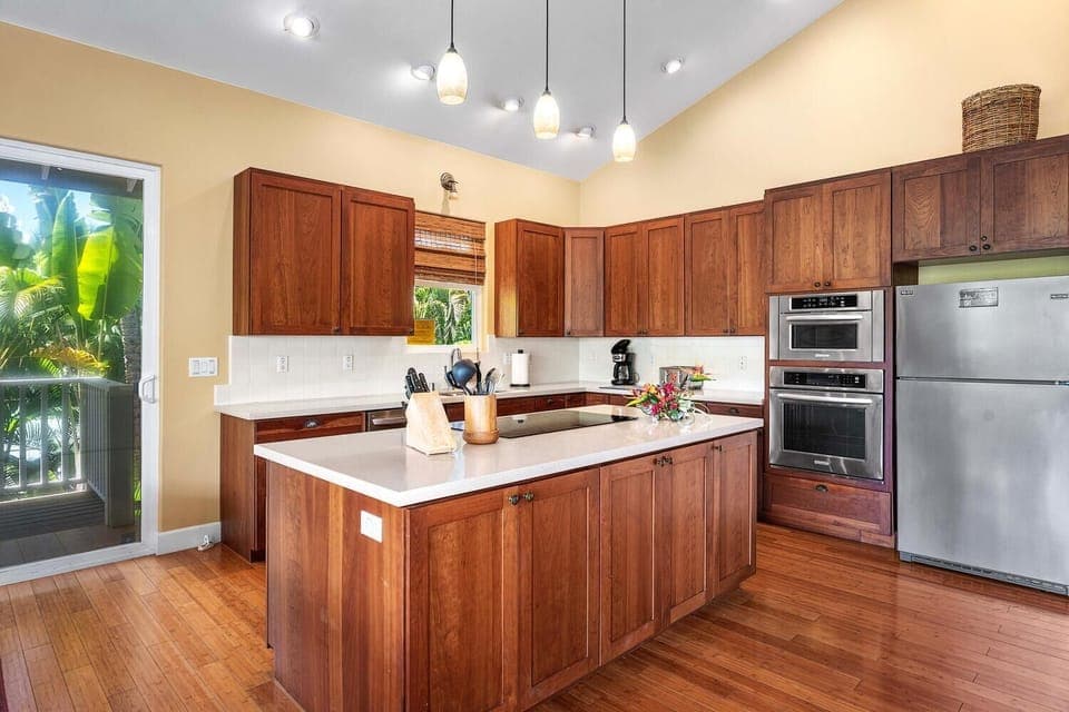 Well equipped kitchen for all your cooking needs