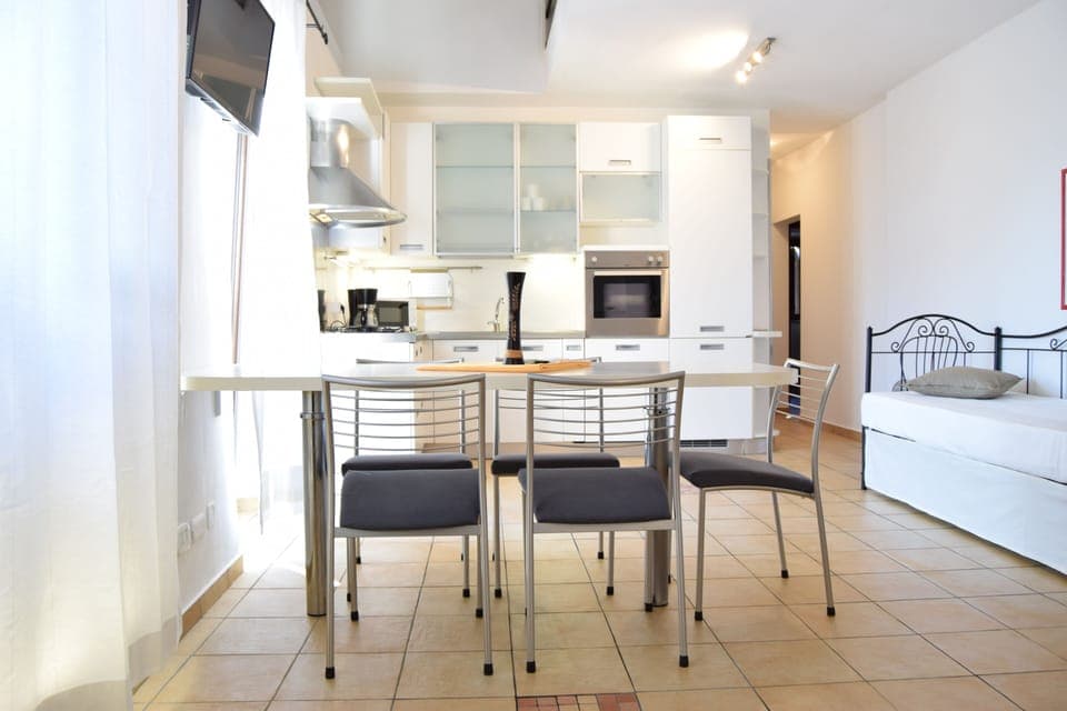 Grand Duplex, 3 Bedrooms, Balcony, Garden View | In-room safe, free cribs/infant beds, bed sheets