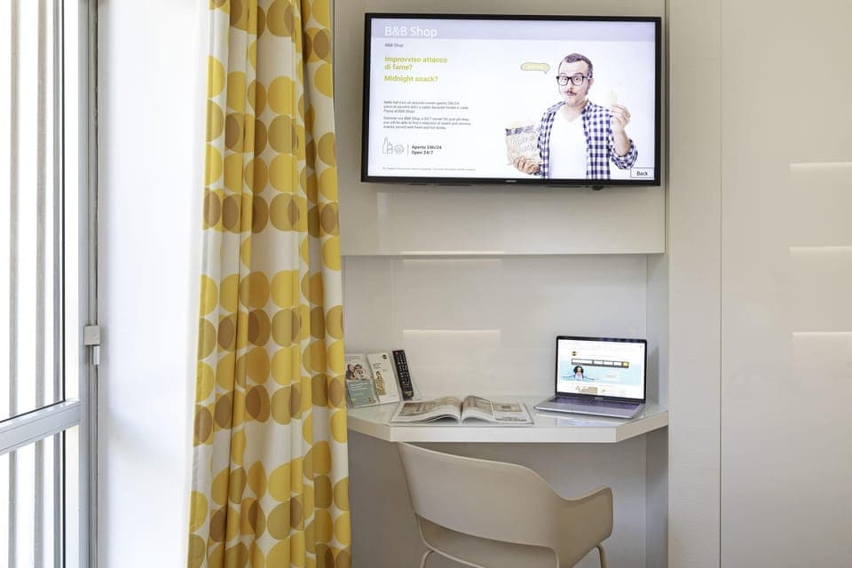 Standard Triple Room, Non Smoking | Interior