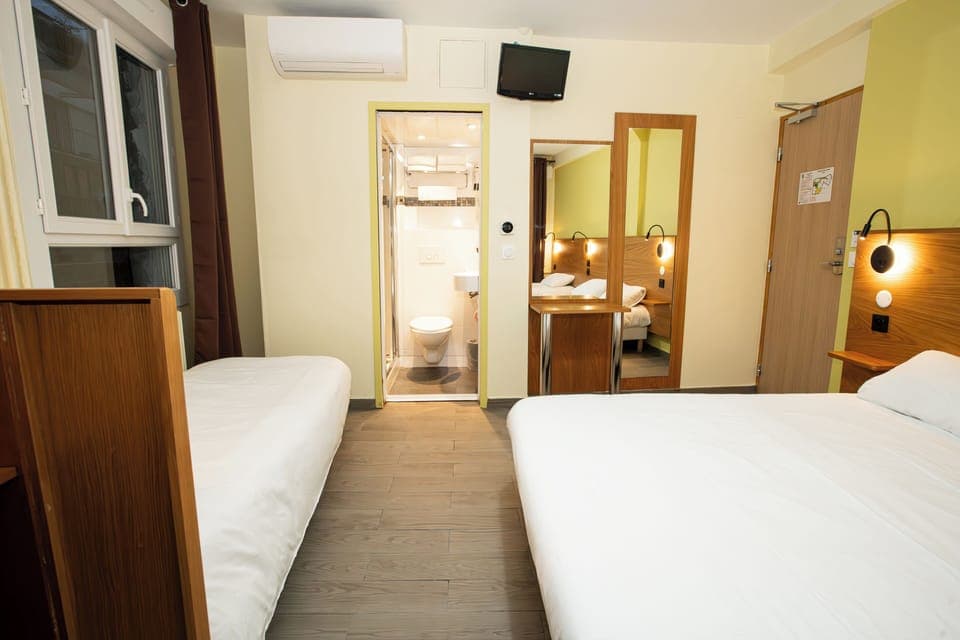 Quadruple Room | Soundproofing, free WiFi, bed sheets