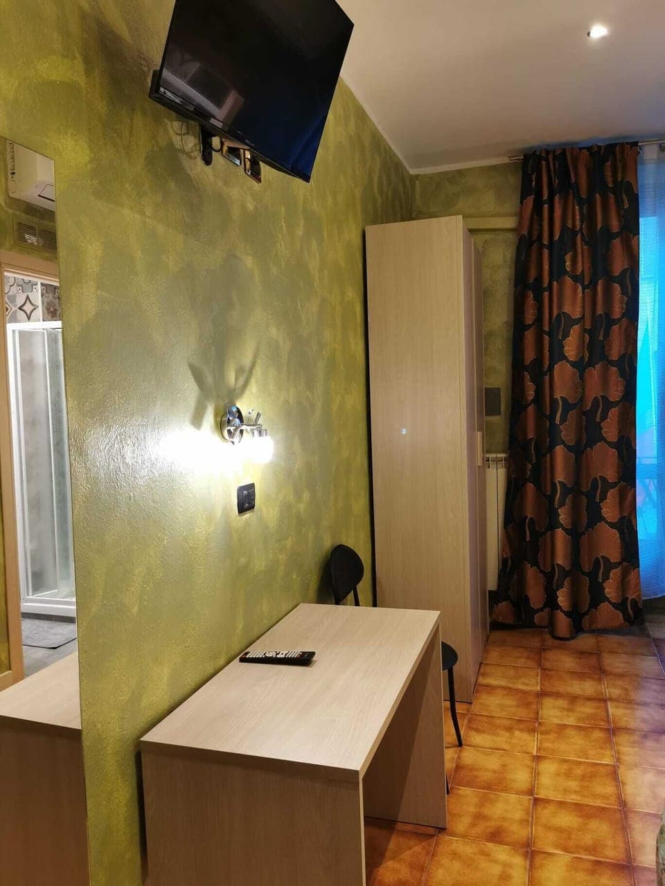 In-room safe, desk, blackout drapes, soundproofing