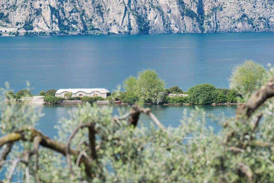 Double Room, Balcony, Lake View | In-room safe, desk, free WiFi, bed sheets