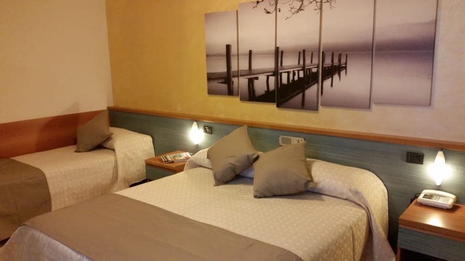 Triple Room | Frette Italian sheets, in-room safe, desk, soundproofing