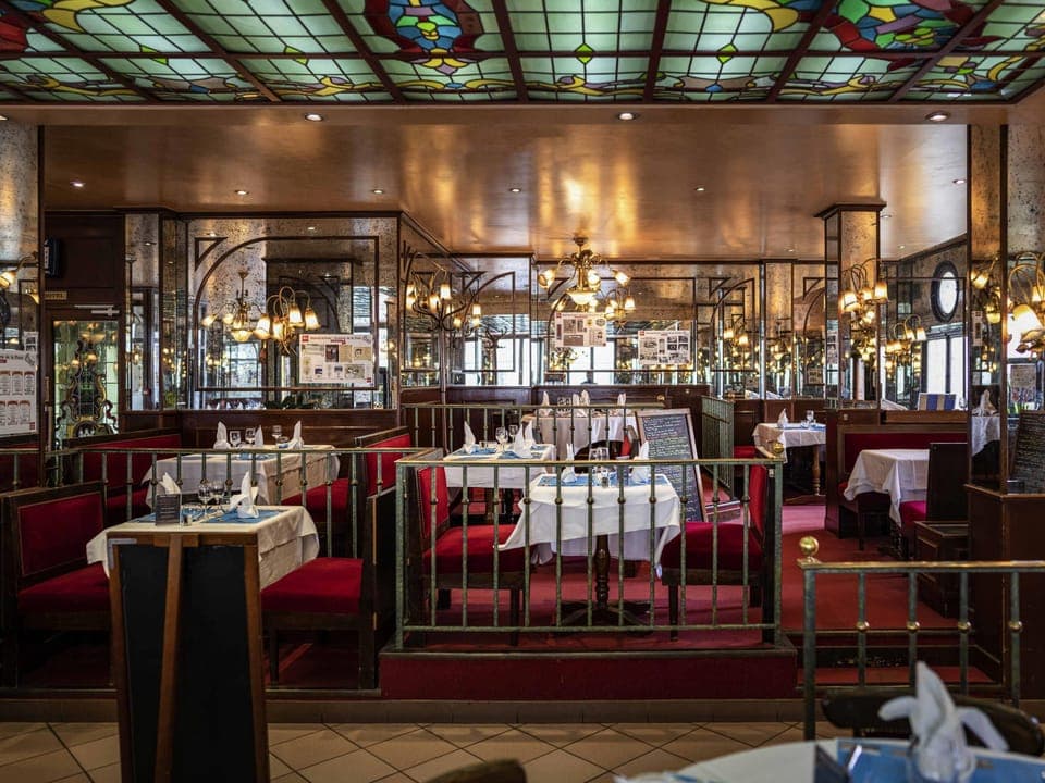 Lunch and dinner served, Regional cuisine