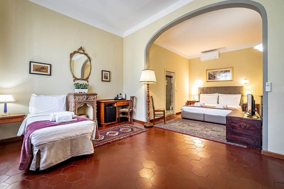 Triple Room | Down comforters, desk, soundproofing, cribs/infant beds