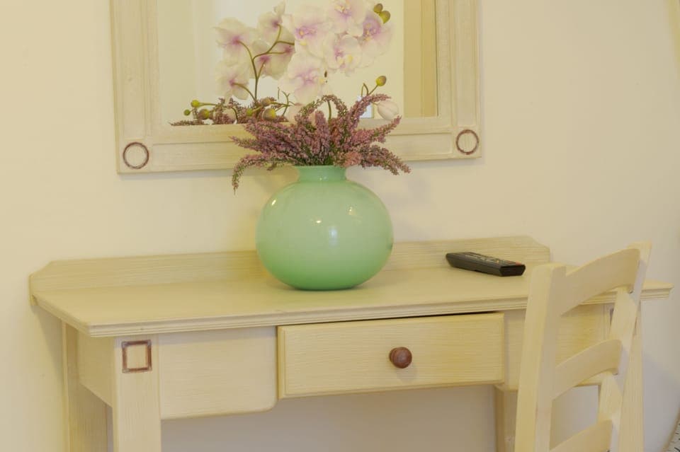 Down comforters, desk, free WiFi, bed sheets