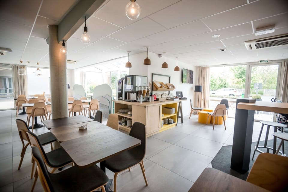 Daily buffet breakfast (EUR 13.90 per person)