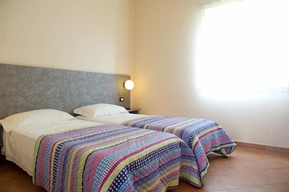 In-room safe, desk, laptop workspace, free WiFi