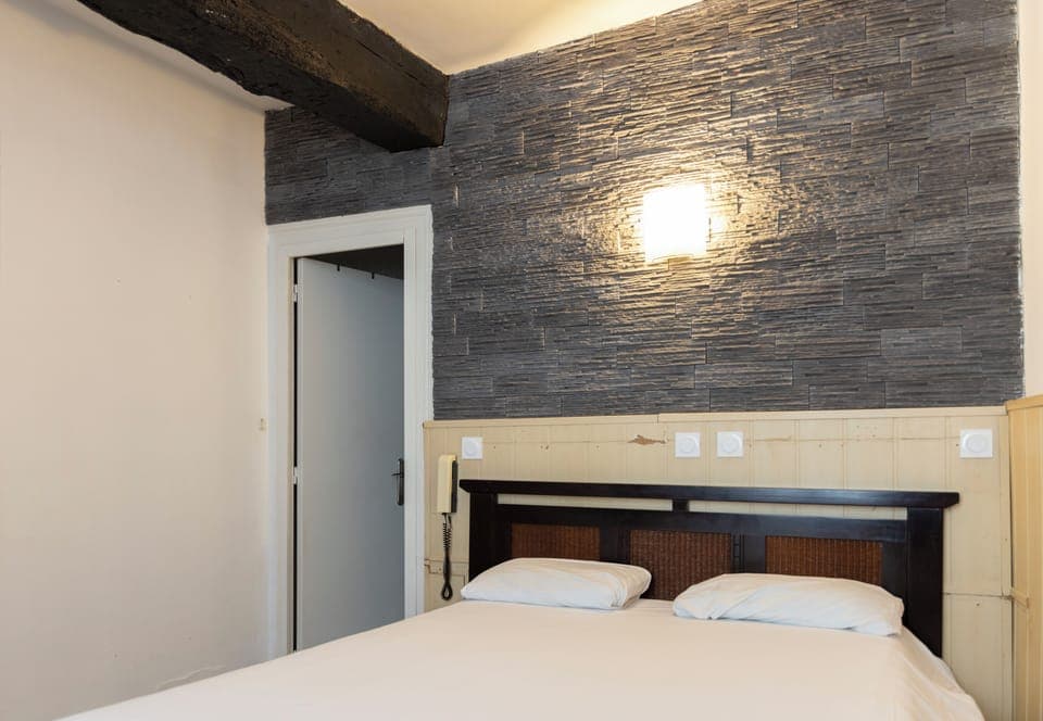 Double Room, Private Bathroom | Premium bedding, in-room safe, desk, rollaway beds
