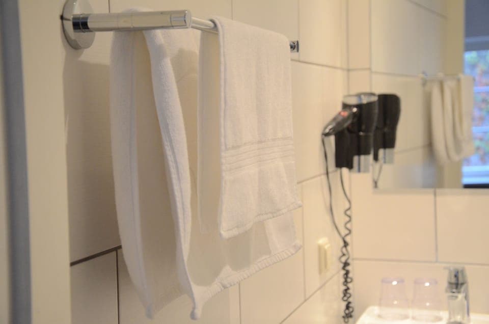 Double Room, Private Bathroom | Bathroom | Hair dryer, towels