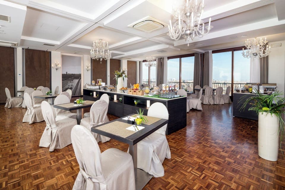 Lunch and dinner served, local cuisine