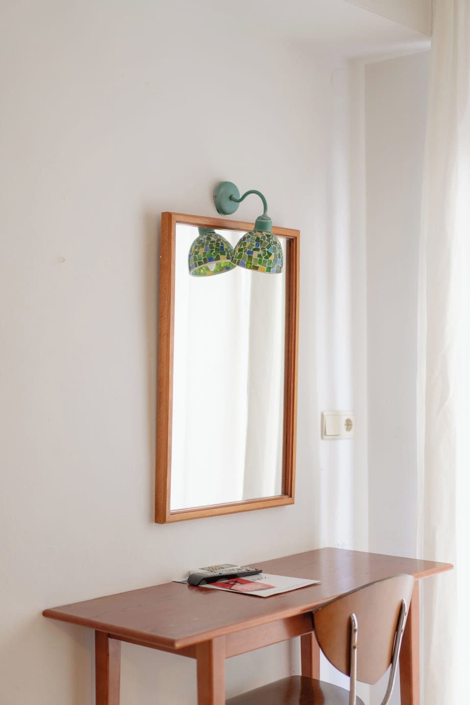 Minibar, free WiFi, bed sheets