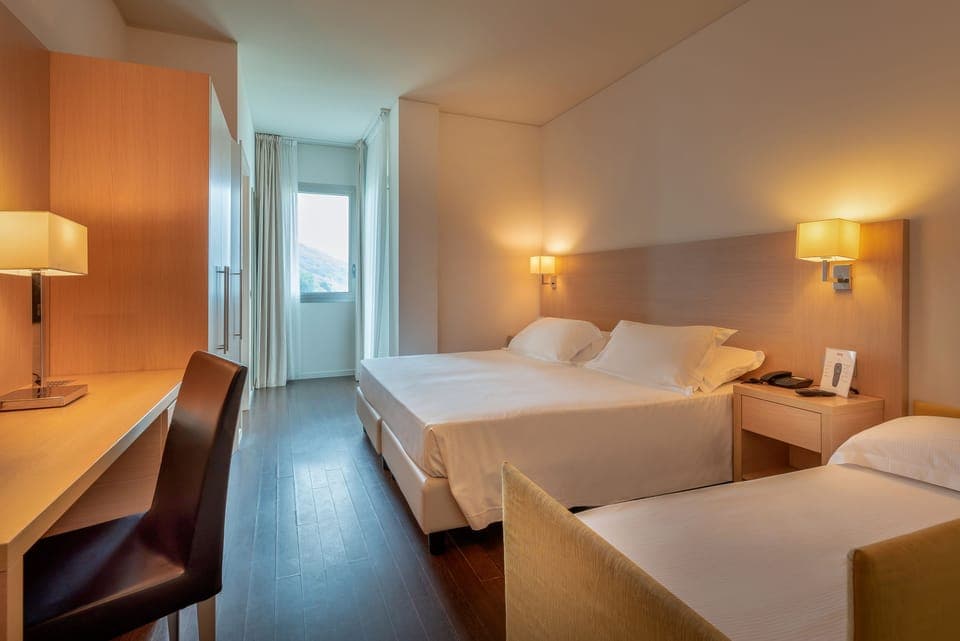 Minibar, in-room safe, desk, free WiFi