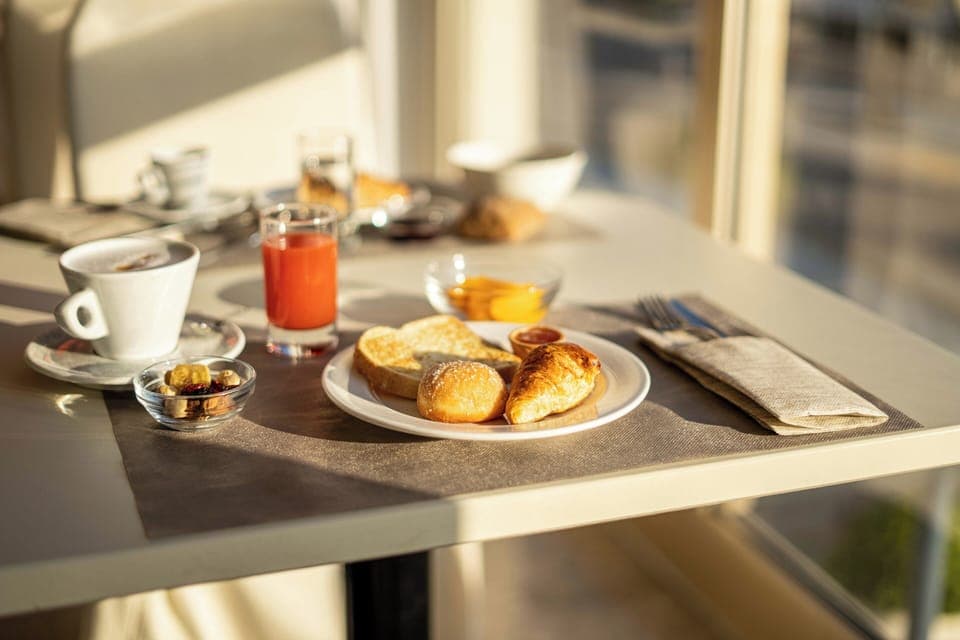 Daily buffet breakfast (EUR 12 per person)