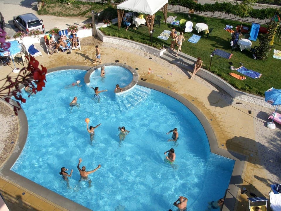 Seasonal outdoor pool