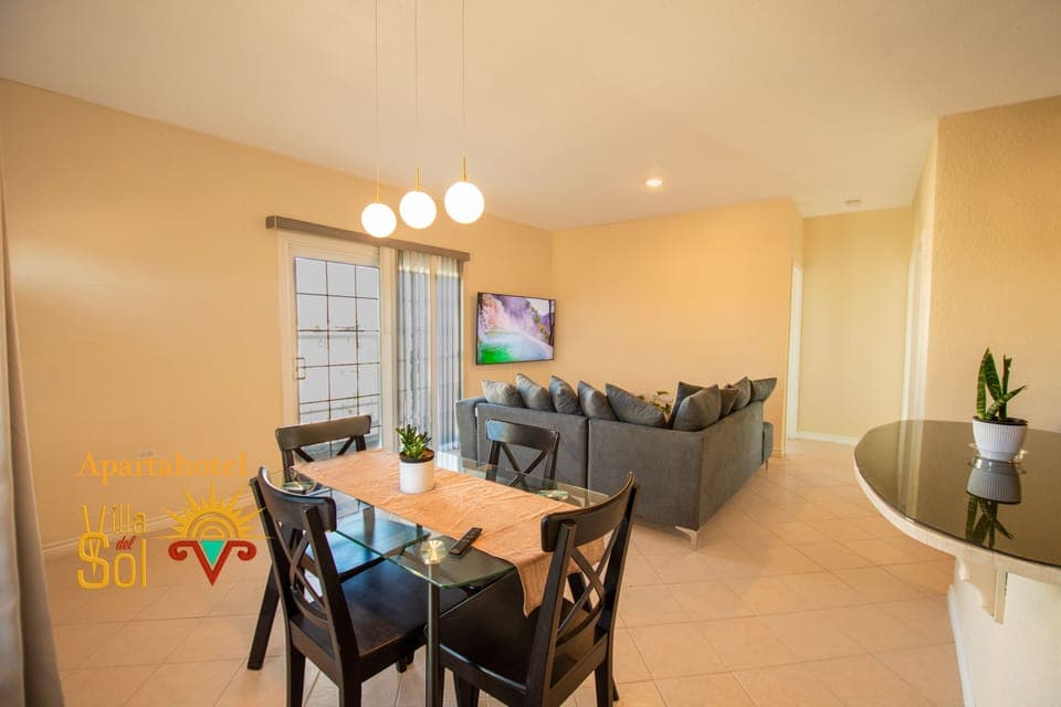 City Double Room, 2 Bedrooms, Non Smoking, City View | In-room dining