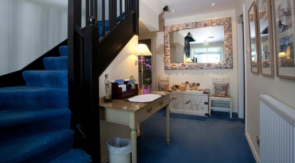 Combined shower/tub, free toiletries, hair dryer, bathrobes