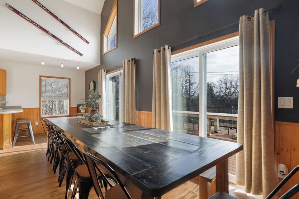 Dinning room table