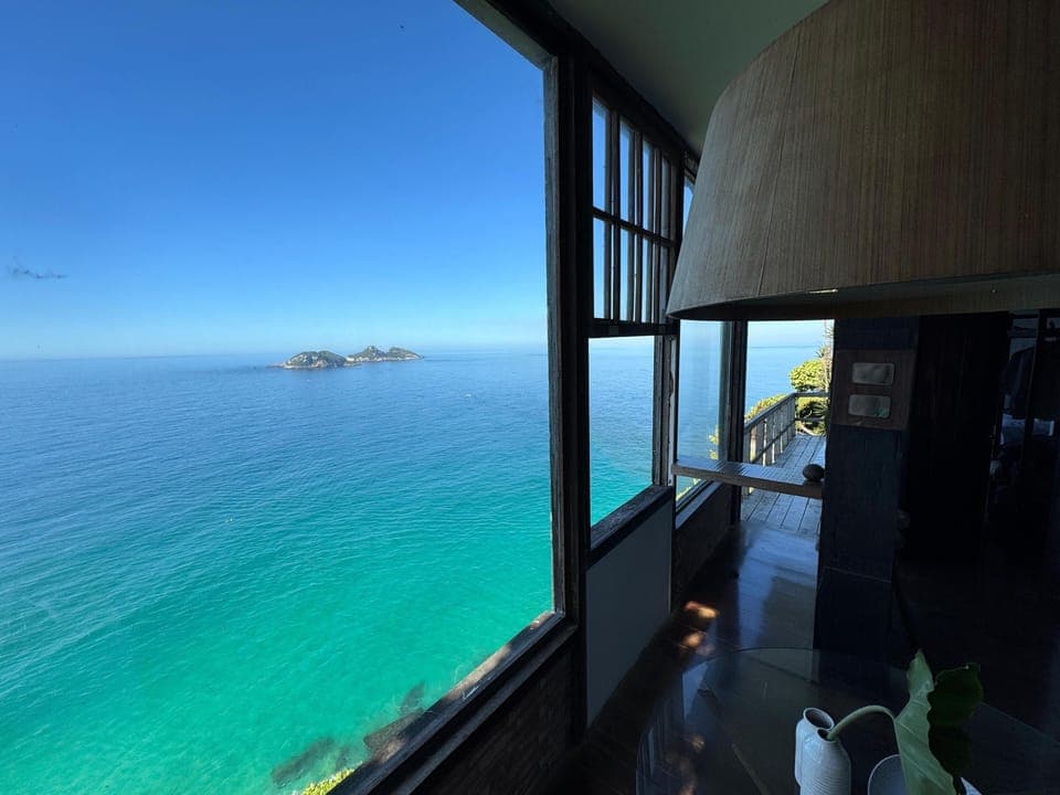 Suite La Mer | Minibar, in-room safe, blackout drapes, iron/ironing board