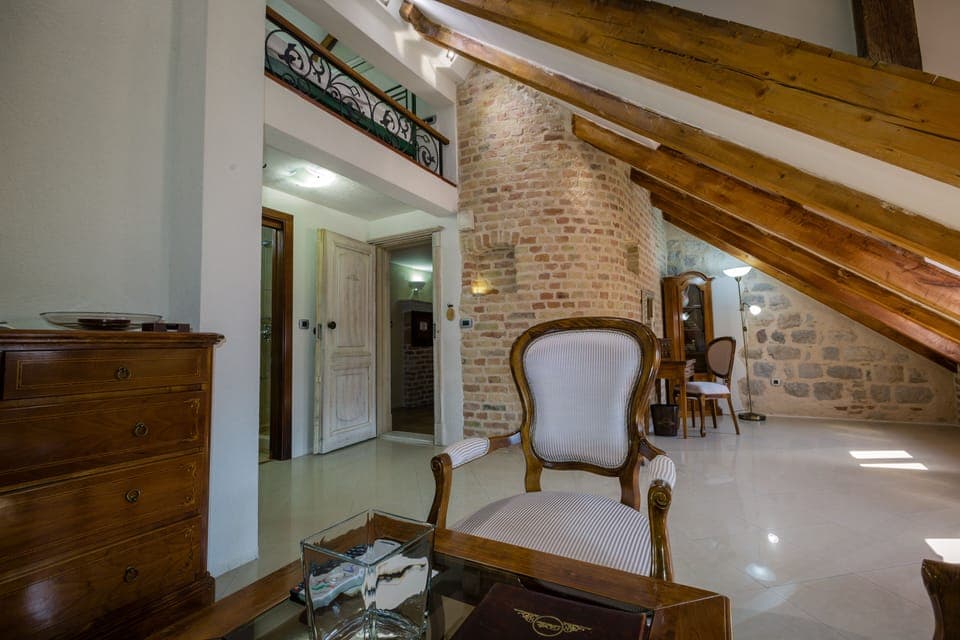 Studio | Living area | Plasma TV