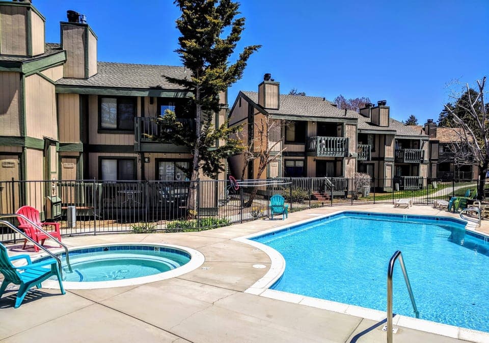Swimming Pool and Hot Tub