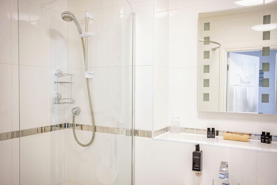 Standard Seaview Room - 4th Floor | Premium bedding, desk, iron/ironing board, free wired internet