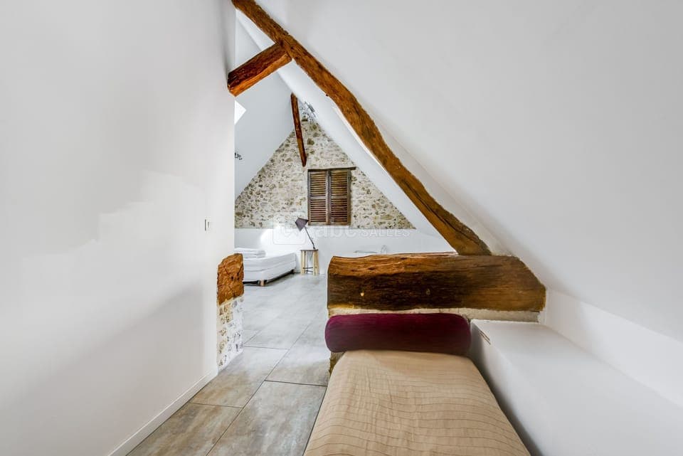 Standard Room (Ollywood) | 1 bedroom, premium bedding, soundproofing, iron/ironing board