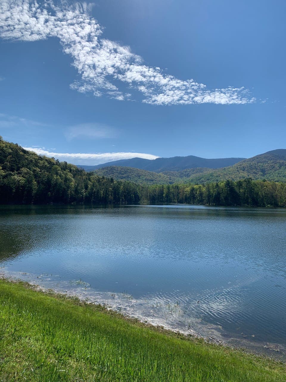Lake Arrowhead - literally 2 minutes away! Enjoy swimming, fishing, hiking, etc.