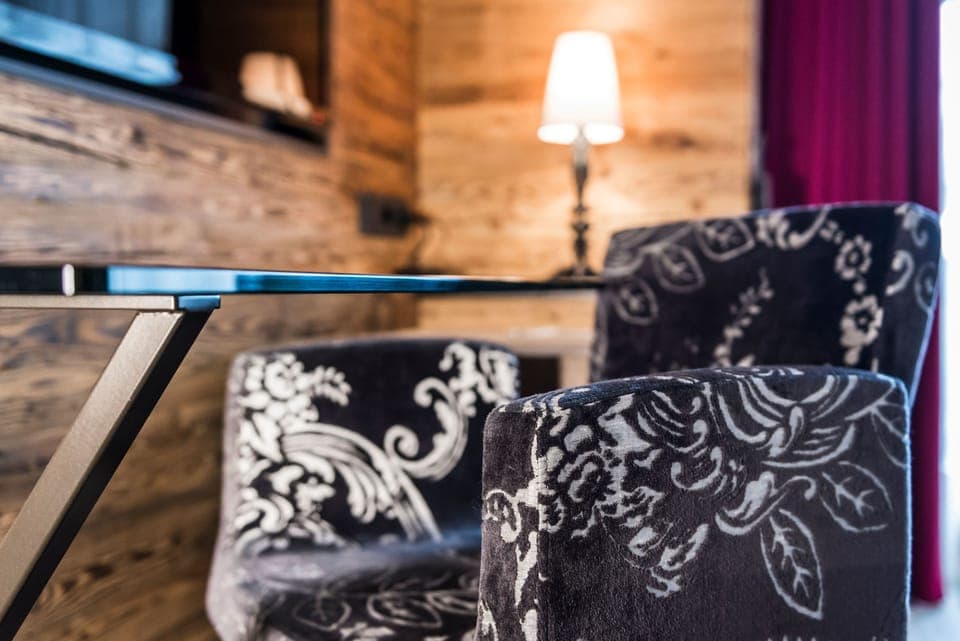 Junior Suite, Balcony (Valentina) | Living area | LED TV