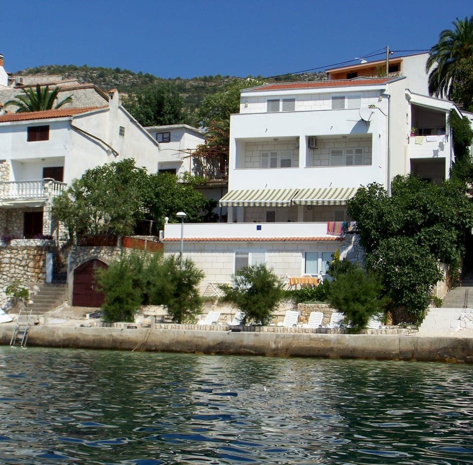 Villa Vedran Komarna - Dubrovnik Riviera enjoy the sea and beach under the house