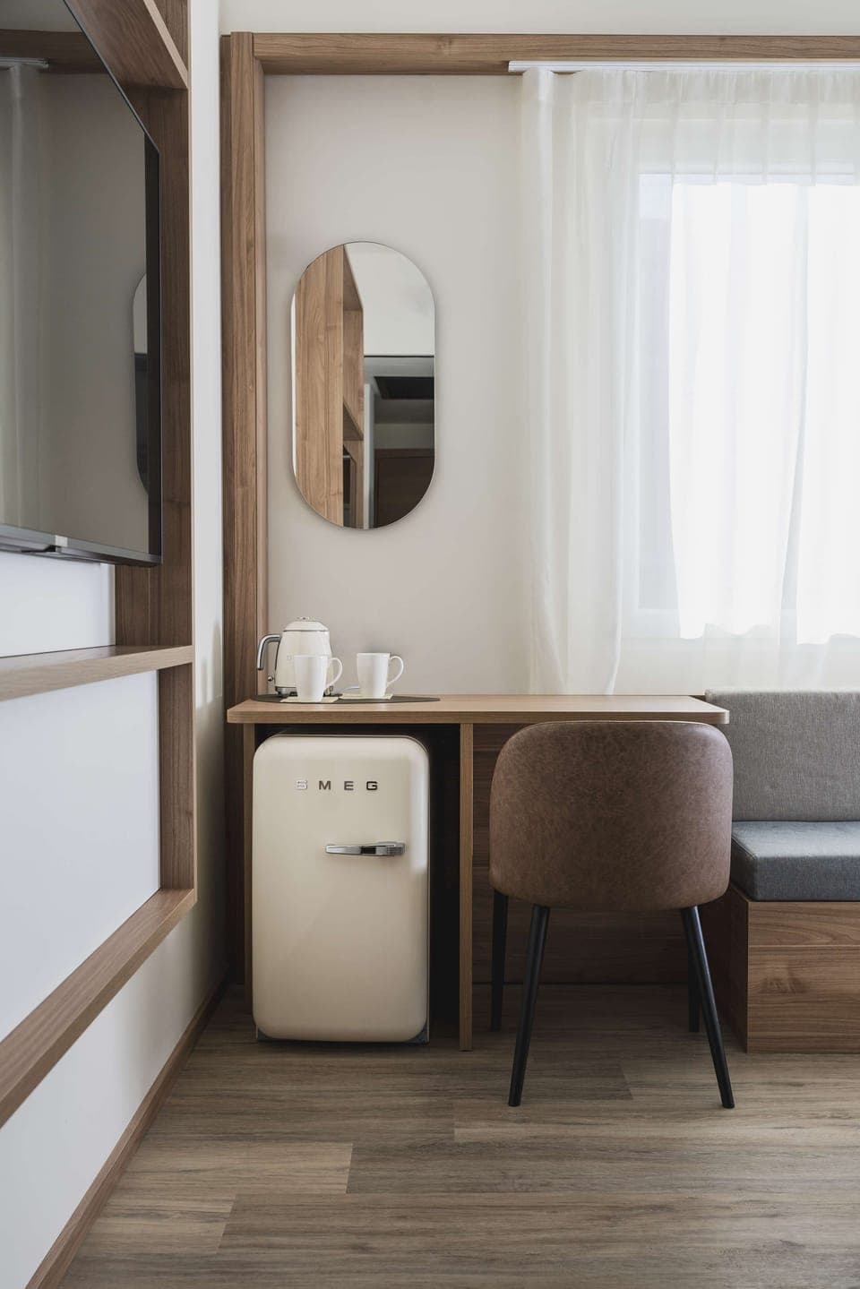 Minibar, in-room safe, desk, soundproofing