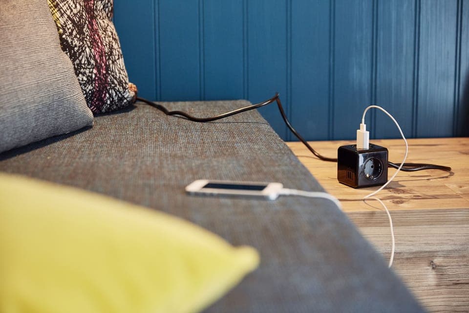 Egyptian cotton sheets, premium bedding, down comforters, pillowtop beds