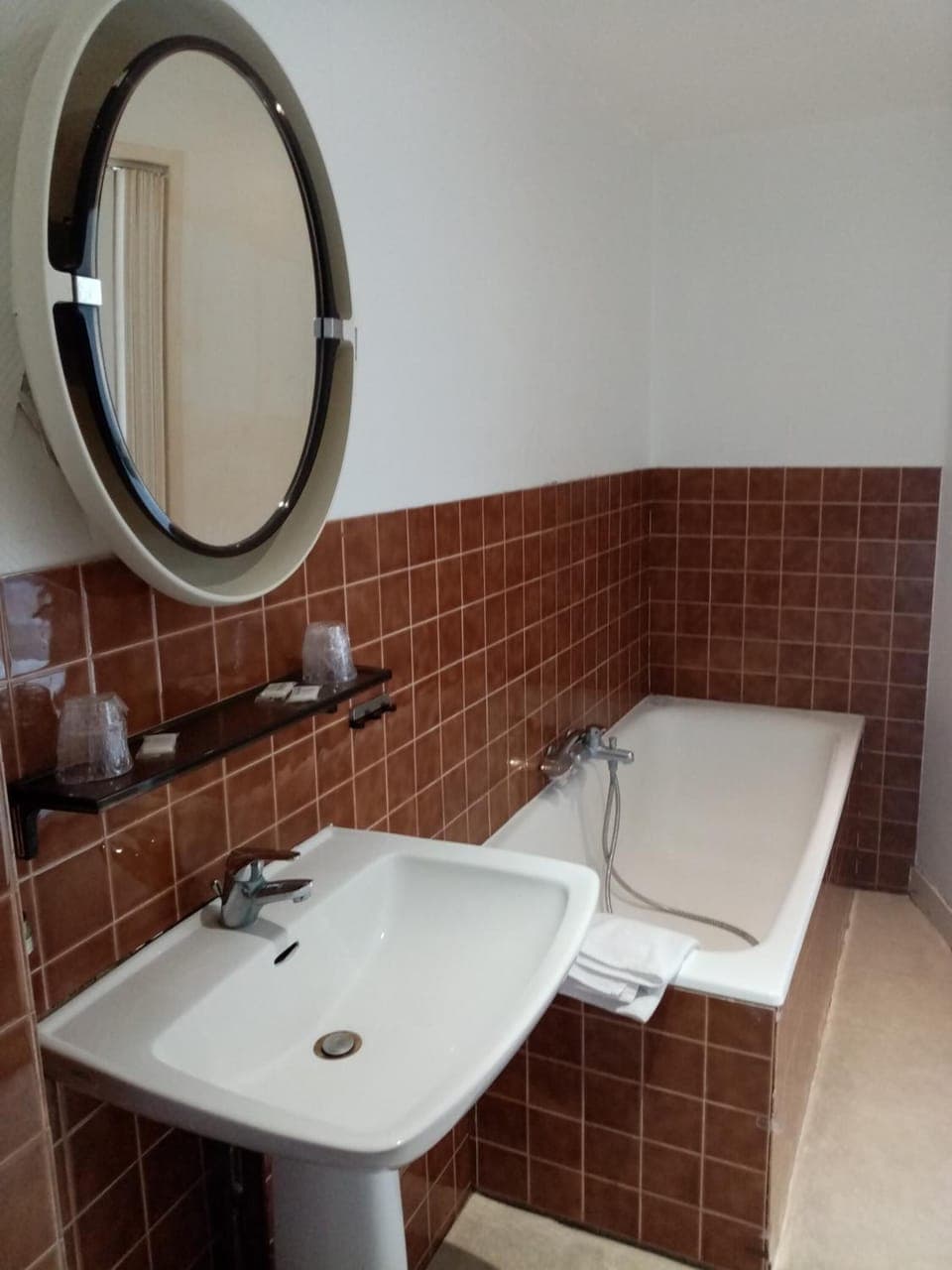 Free toiletries, towels