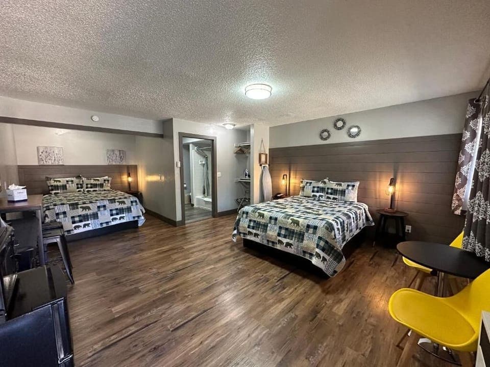 Standard Single Room, 2 Queen Beds | Desk, iron/ironing board, free WiFi, bed sheets