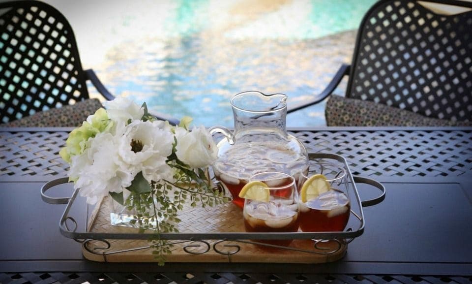 Outdoor Patio Dining and Gas Grill