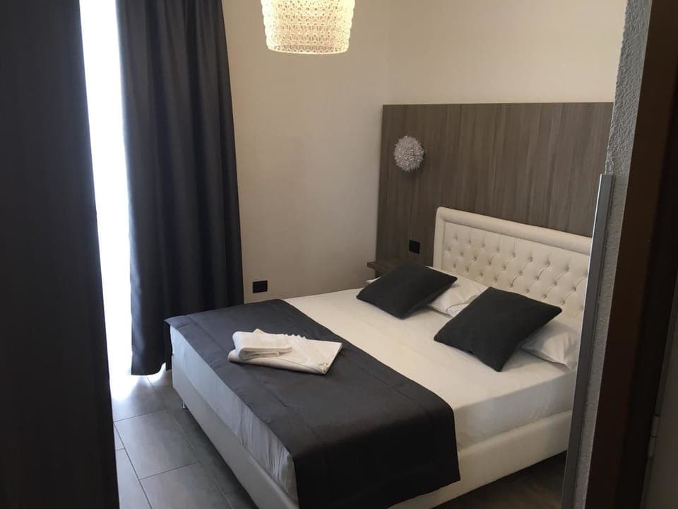 Standard Double Room | Desk, blackout drapes, free WiFi, bed sheets