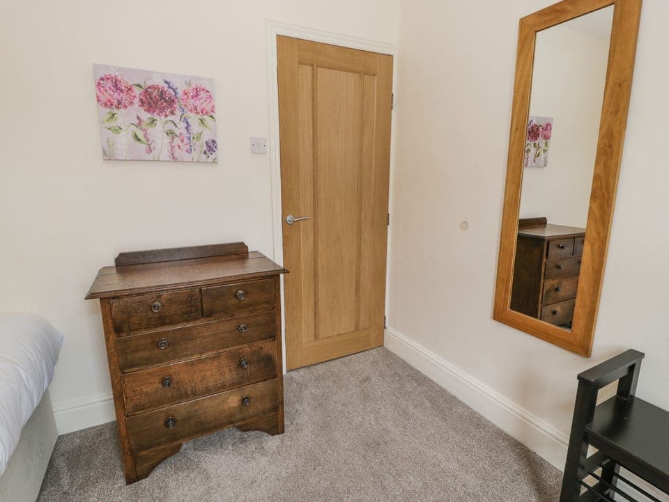 Cottage | 4 bedrooms, individually decorated, individually furnished, free WiFi