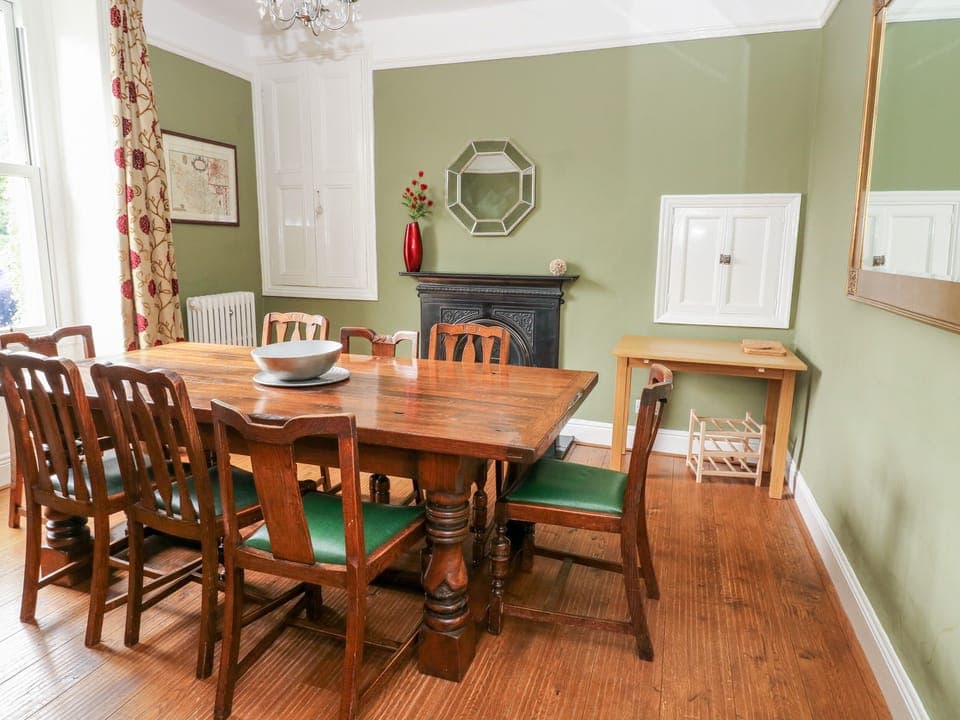 Cottage | Private kitchen | Fridge, dishwasher, toaster, highchair