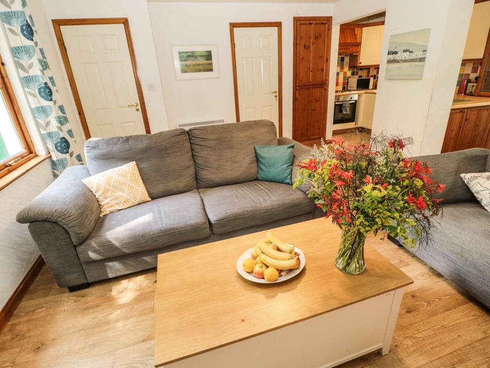 Cottage | Living room | TV