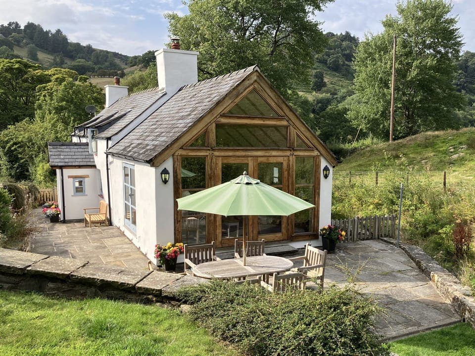 Cottage | Outdoor dining