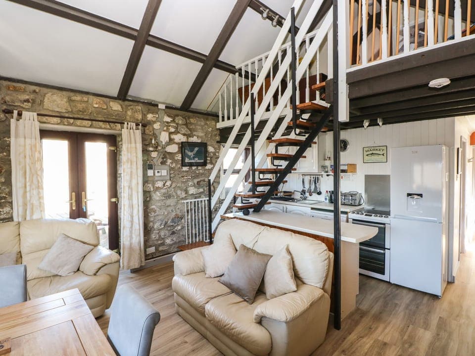 Cottage | Living room | TV, fireplace, DVD player