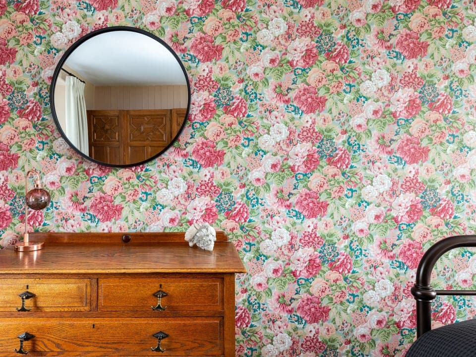 2 bedrooms, individually decorated, individually furnished, free WiFi