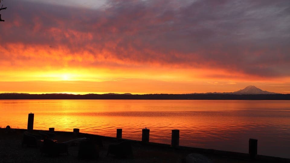 If you want to get up early the sunrise is stunning. Sunsets are amazing too.