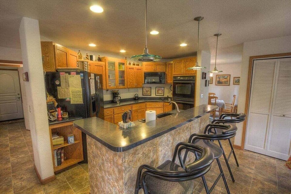 Main Level- Bar Area