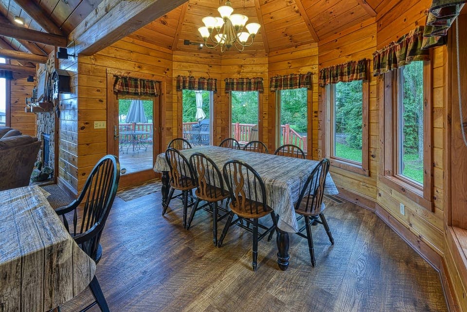 Octagonal dining area