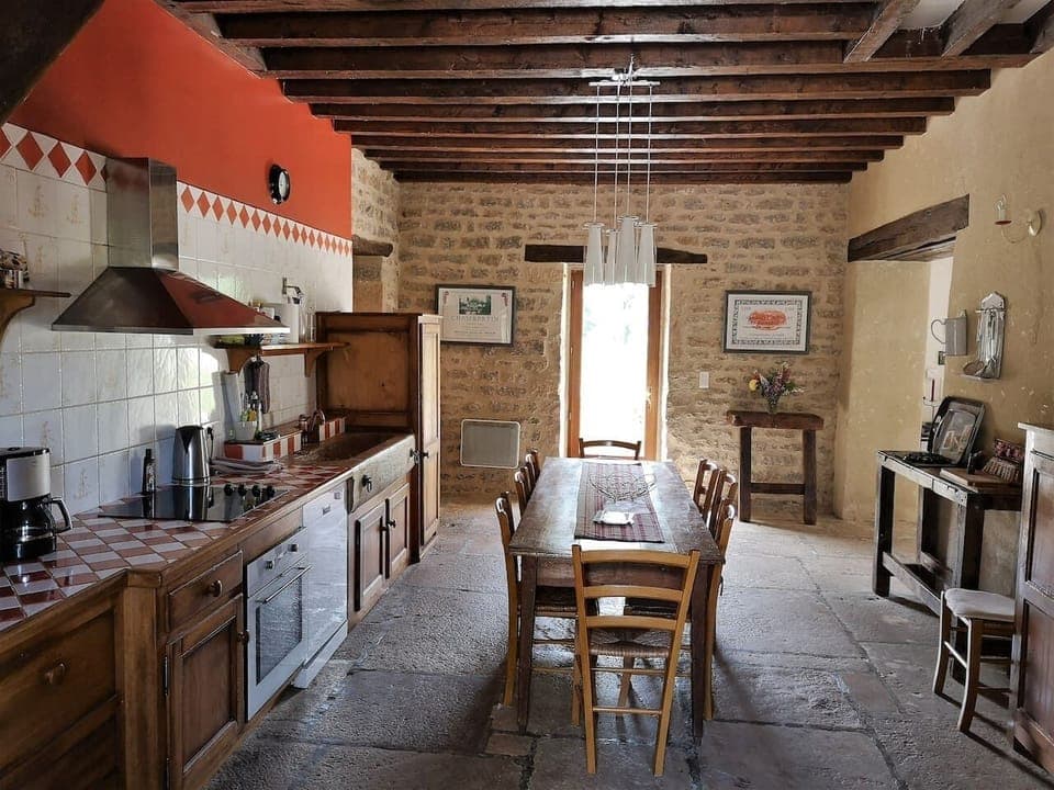 Cuisine et sa table conviviale