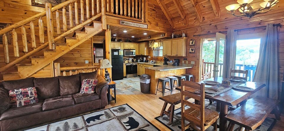spacious living/dining/kitchen on main floor