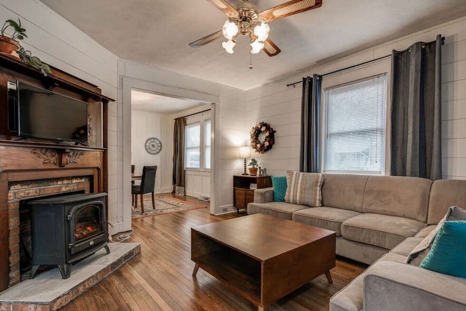 Family Room (Queen sleeper sofa)